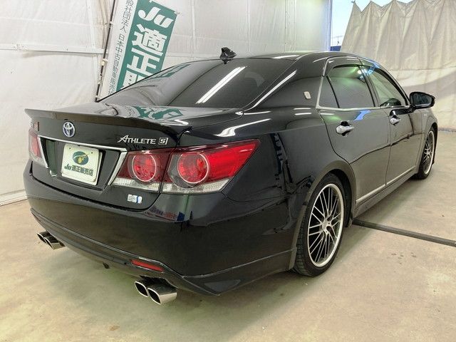 Toyota CROWN SEDAN 2017-01 28944-4