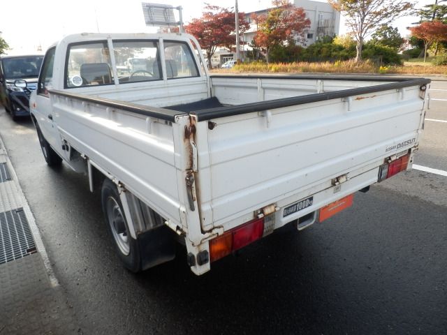 Nissan DATSUN TRUCK 1995-04 17058-17