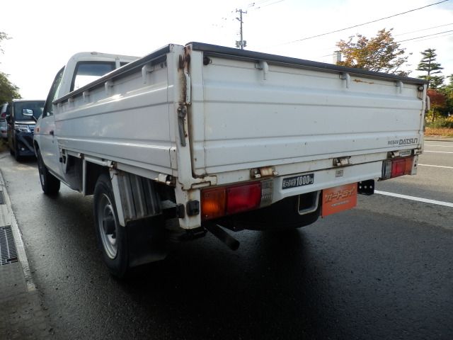 Nissan DATSUN TRUCK 1995-04 17058-3