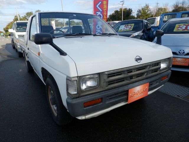 Nissan DATSUN TRUCK 1995-04 17058-2