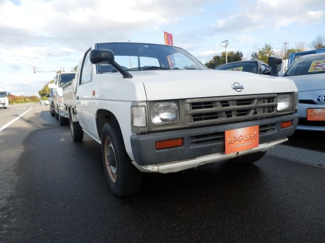 Nissan DATSUN TRUCK 1995-04 17058-1