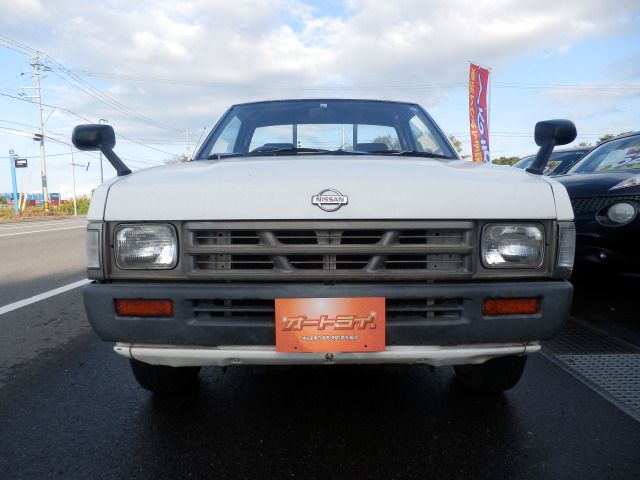 Nissan DATSUN TRUCK 1995-04 17058-9