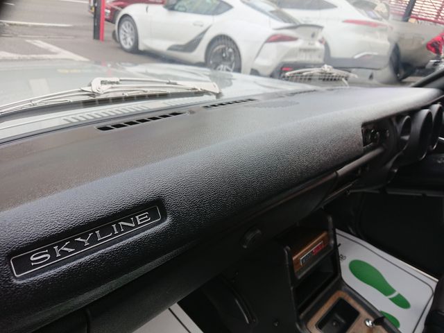 Nissan SKYLINE 1971-10 695-11