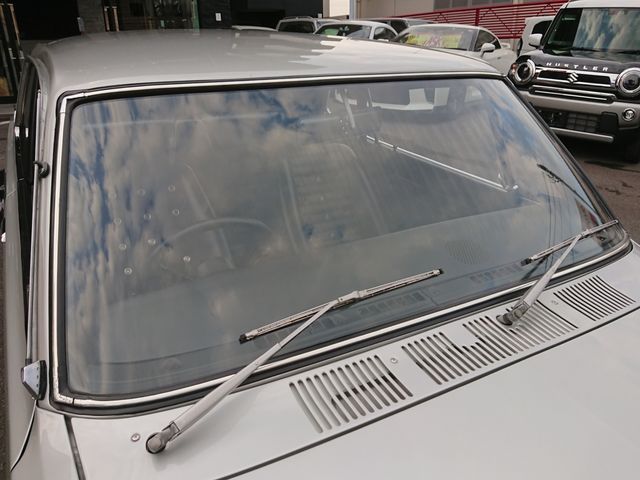 Nissan SKYLINE 1971-10 695-17