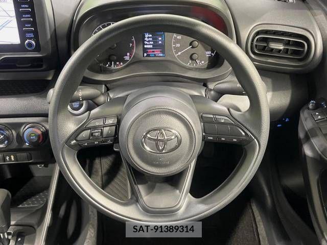 Toyota YARIS 2022-05 371478-7