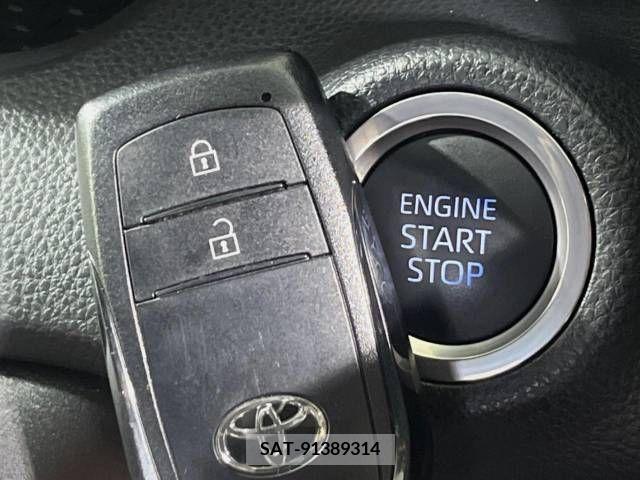 Toyota YARIS 2022-05 371478-6