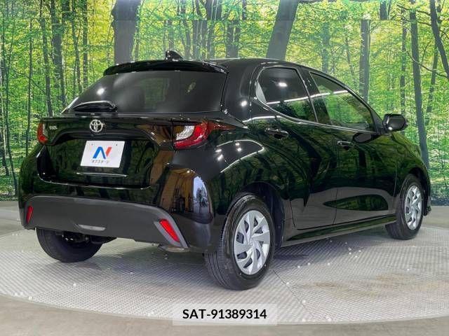 Toyota YARIS 2022-05 371478-16