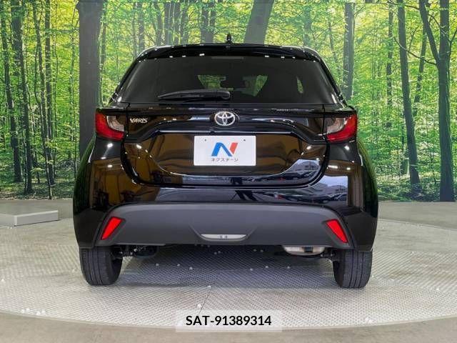 Toyota YARIS 2022-05 371478-14