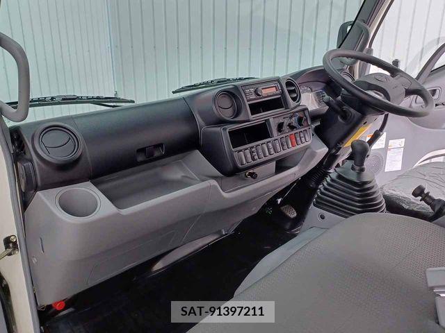 Hino DUTRO 2023-08 268684-18