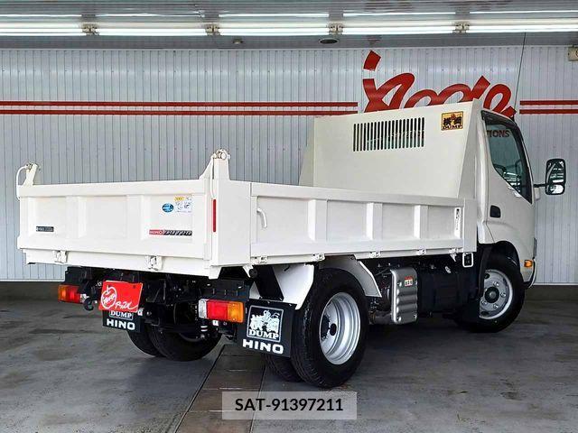 Hino DUTRO 2023-08 268684-2