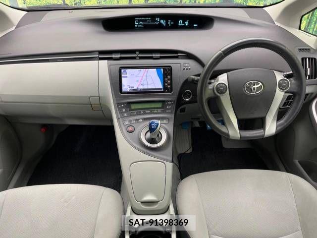 Toyota PRIUS 2011-05 328212-1