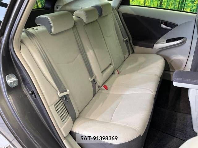 Toyota PRIUS 2011-05 328212-9