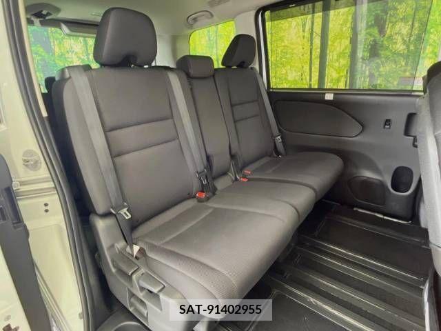 Nissan SERENA 2017-11 328935-9