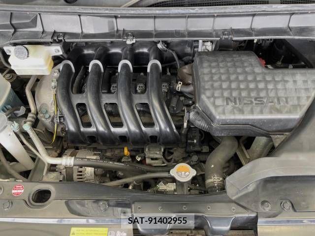 Nissan SERENA 2017-11 328935-18