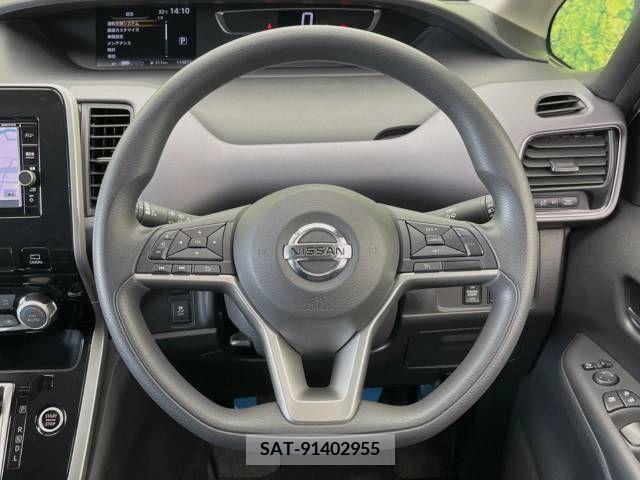 Nissan SERENA 2017-11 328935-12
