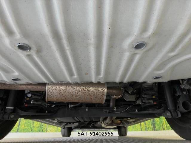 Nissan SERENA 2017-11 328935-19