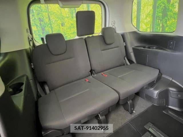 Nissan SERENA 2017-11 328935-10