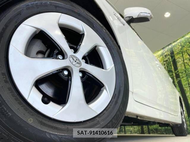 Toyota PRIUS 2014-11 376683-13