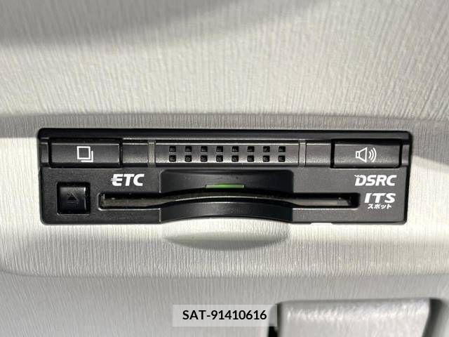 Toyota PRIUS 2014-11 376683-4