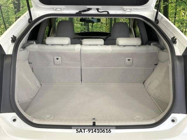 Toyota PRIUS 2014-11 376683-10
