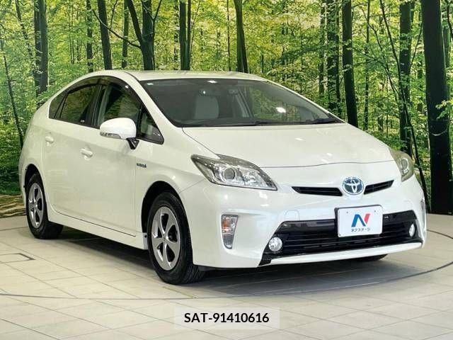 Toyota PRIUS 2014-11 376683-16