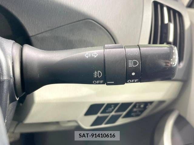 Toyota PRIUS 2014-11 376683-7