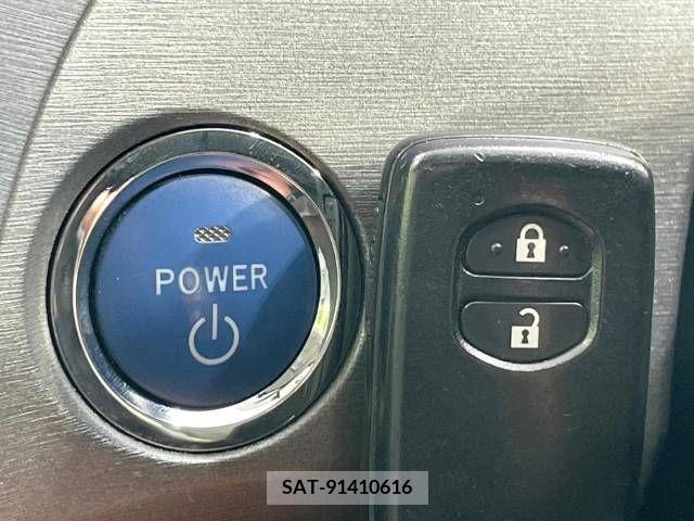 Toyota PRIUS 2014-11 376683-6