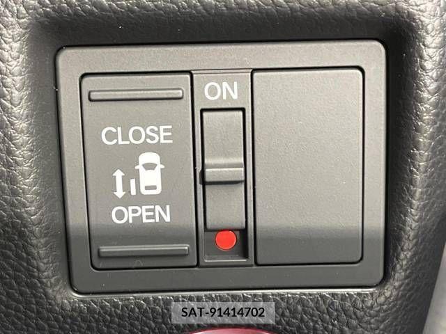 Honda N BOX CUSTOM 2018-02 228797-4