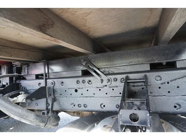 Isuzu ELF TRUCK 2014-12 1833-10