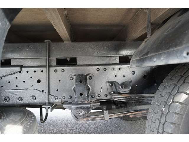 Isuzu ELF TRUCK 2014-12 1833-9