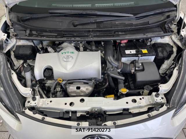 Toyota SIENTA 2015-08 381047-19