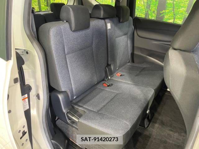 Toyota SIENTA 2015-08 381047-10