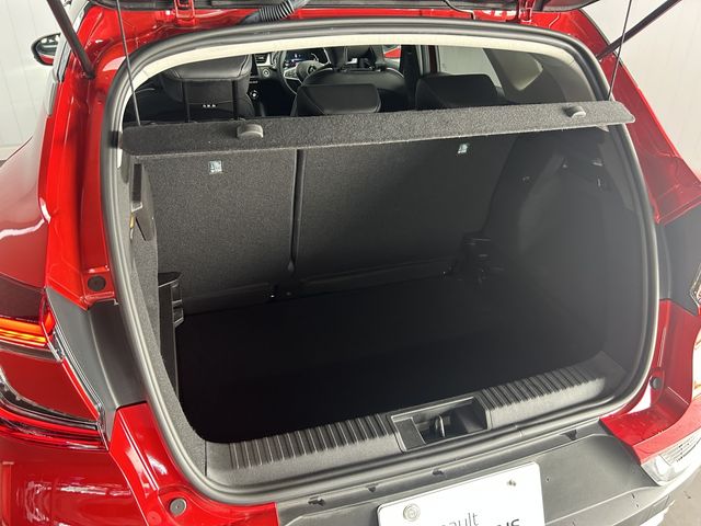 Renault CAPTUR 2022-06 18538-17