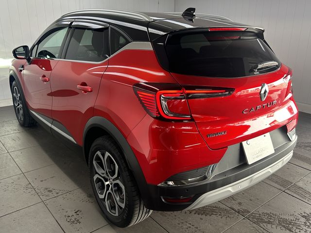 Renault CAPTUR 2022-06 18538-3