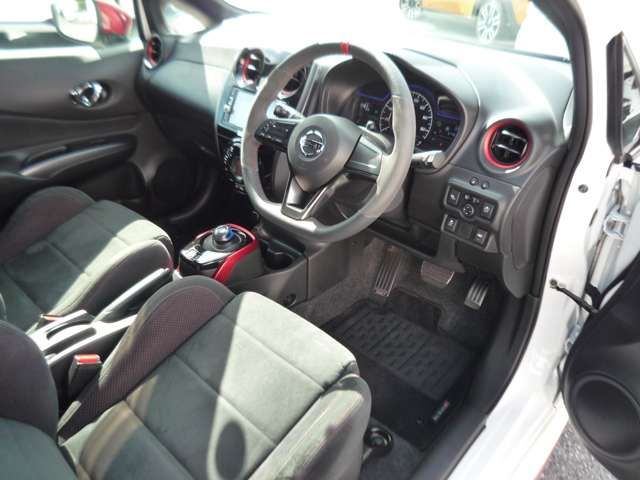 Nissan NOTE 2017-05 27448-13