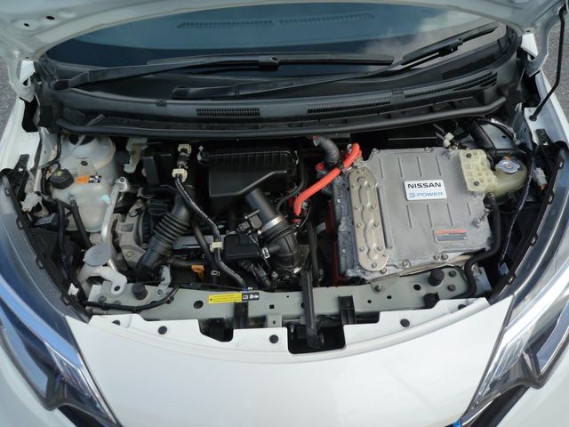 Nissan NOTE 2017-05 27448-29