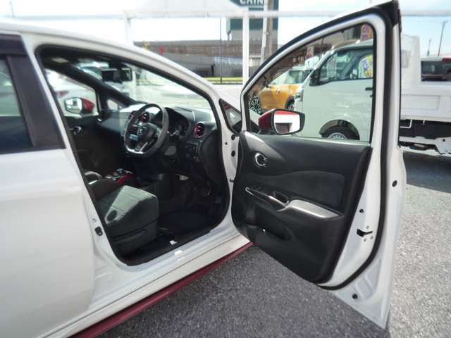 Nissan NOTE 2017-05 27448-12