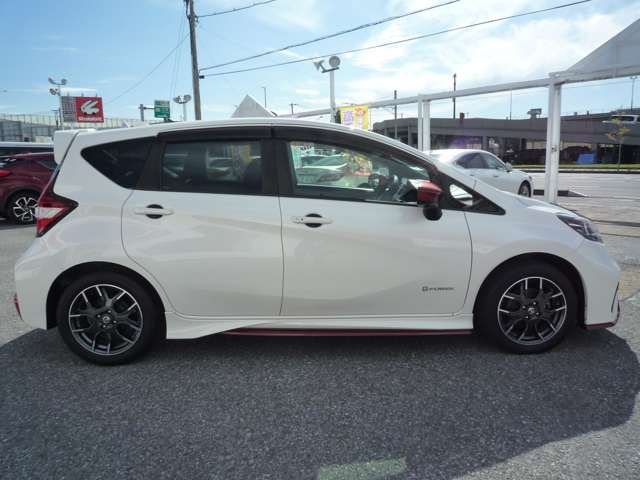 Nissan NOTE 2017-05 27448-6