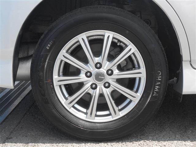 Toyota WISH 2012-03 6997-11