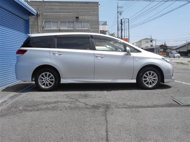 Toyota WISH 2012-03 6997-4