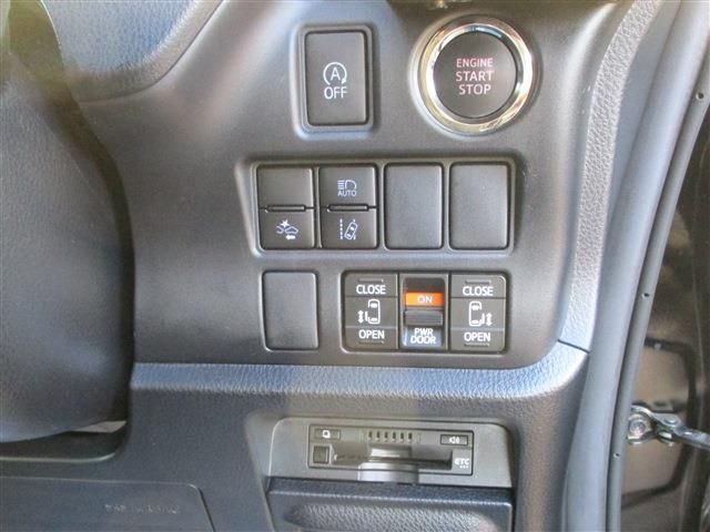 Toyota VOXY 2019-08 19372-24