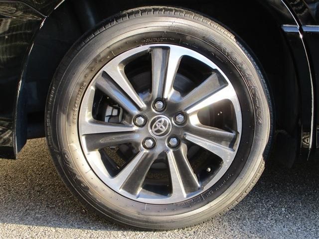 Toyota VOXY 2019-08 19372-11