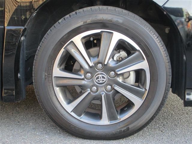 Toyota VOXY 2019-08 19372-10