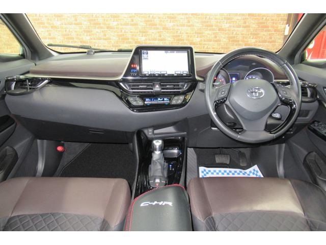 Toyota C-HR 2017-08 784-2