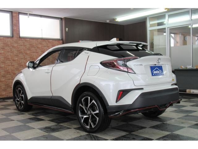 Toyota C-HR 2017-08 784-1