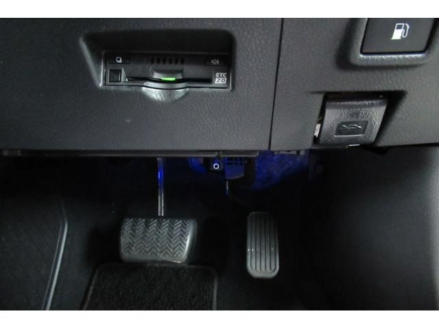 Toyota C-HR 2017-08 784-19