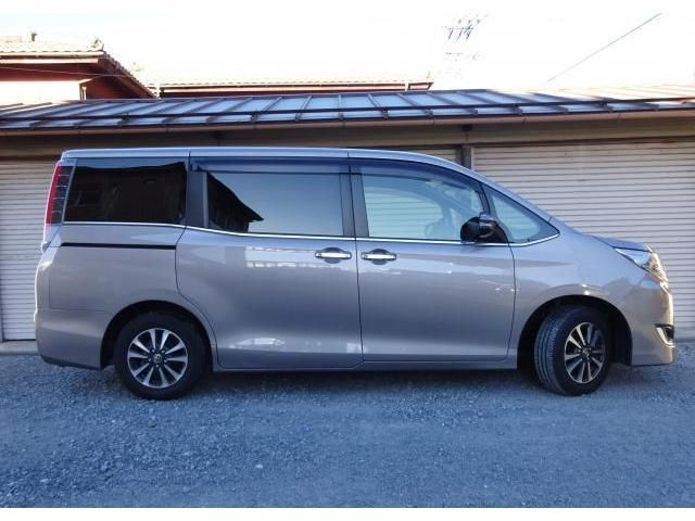 Toyota ESQUIRE 2017-11 3847-18