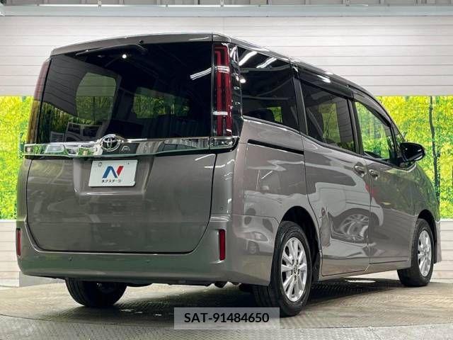 Toyota NOAH 2021-09 210535-17