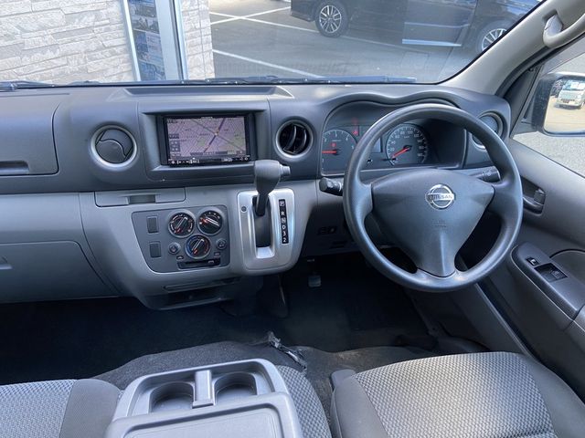 Nissan NV350 Caravan 2018-03 24724-6