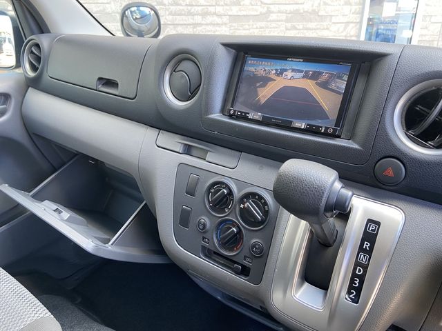 Nissan NV350 Caravan 2018-03 24724-9